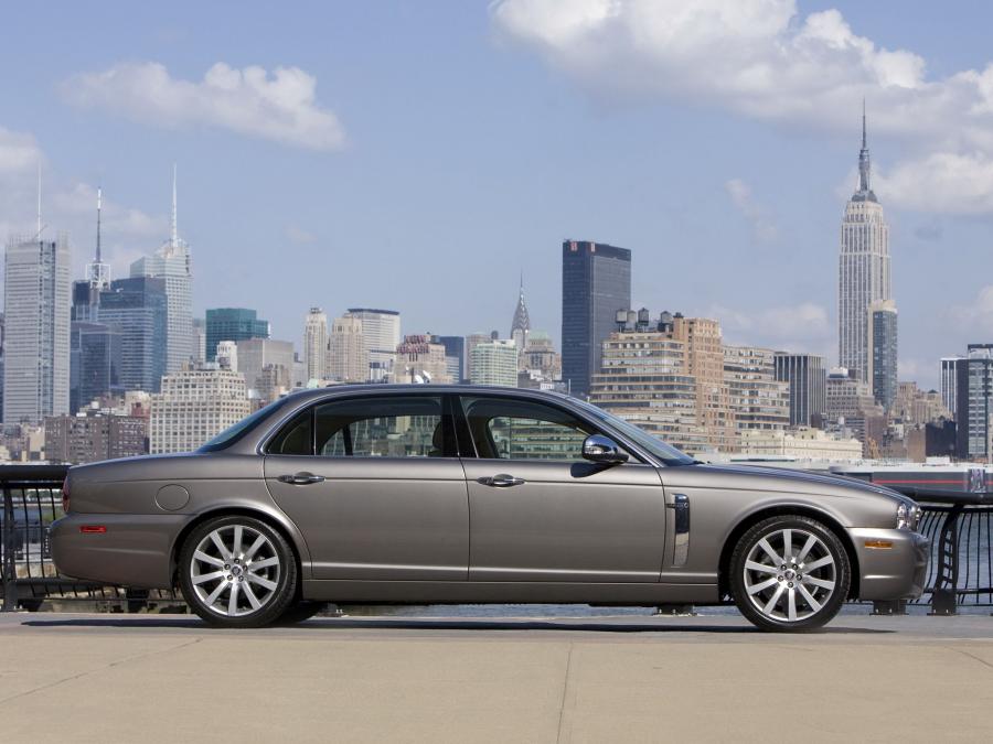  Jaguar XJ Vanden Plas 2008 года  (фото 5 из 6)